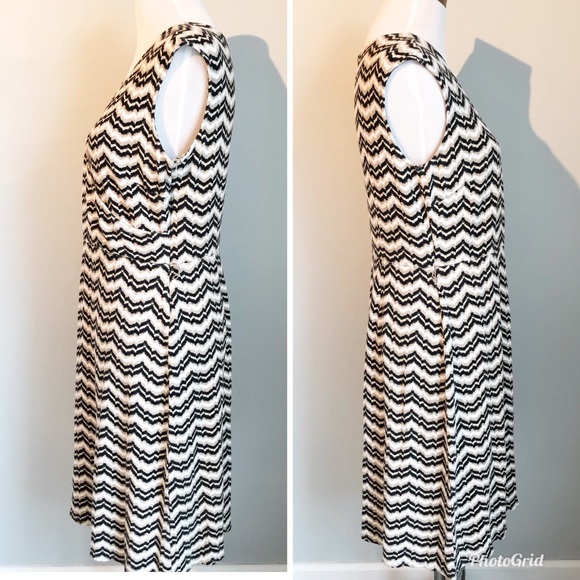 Loft Sleeveless Chevron Print Black Tan Knit Dress, Size 12 - Picture 2 of 8